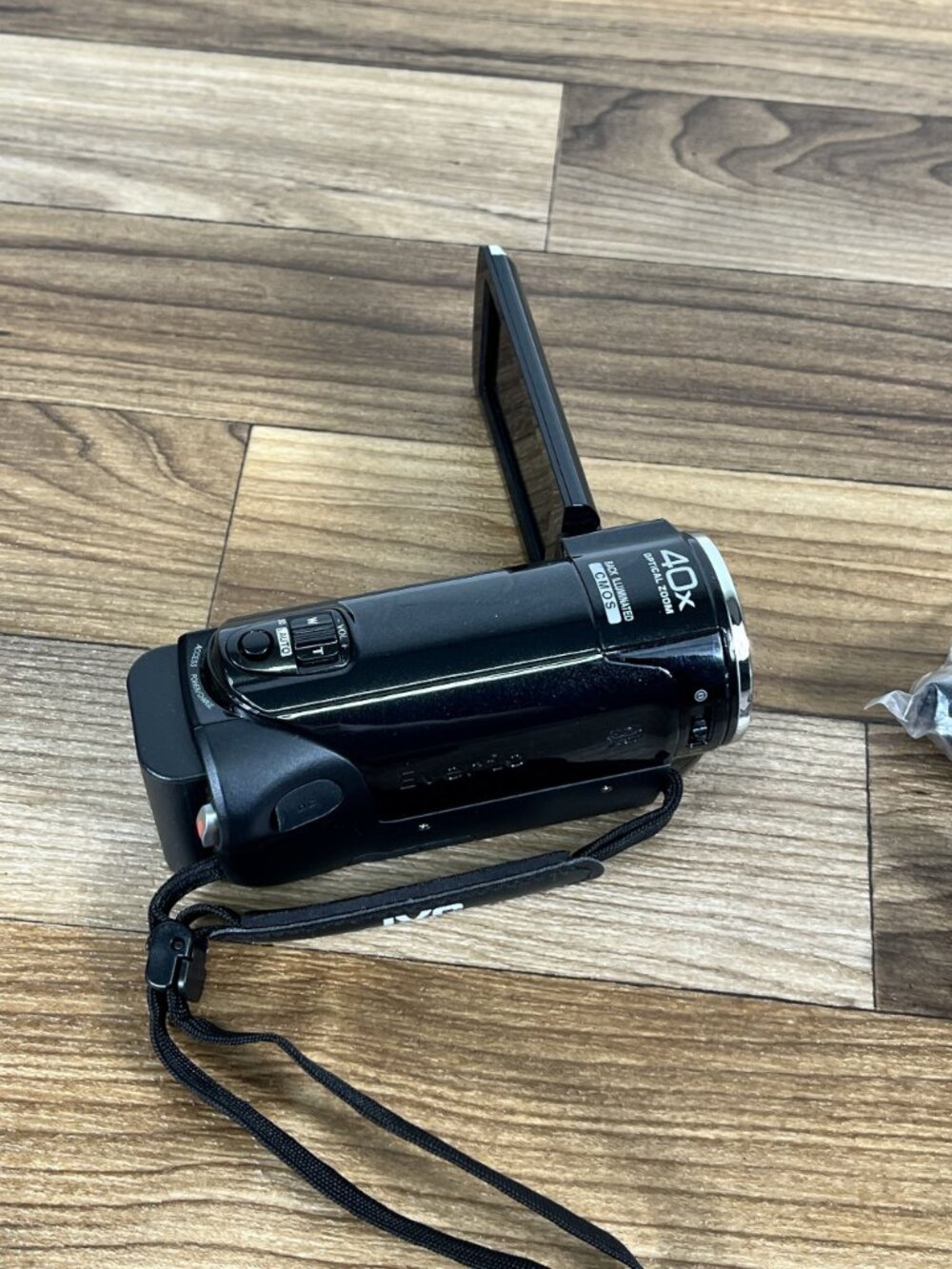 JVC Everio HD Camcorder GZ-HM35BU With Battery No Charger - Picture 8 of 10